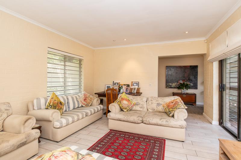 To Let 3 Bedroom Property for Rent in Constantia Western Cape